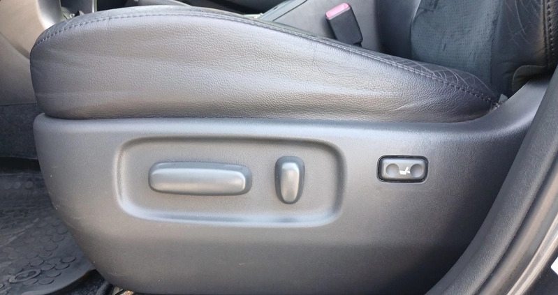 Toyota RAV4 cena 55900 przebieg: 240535, rok produkcji 2011 z Kalisz małe 596